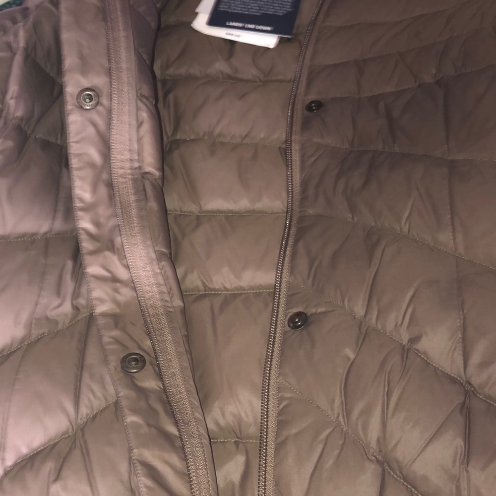 Lands End featherlight down jacket. - Picture 4 of 8